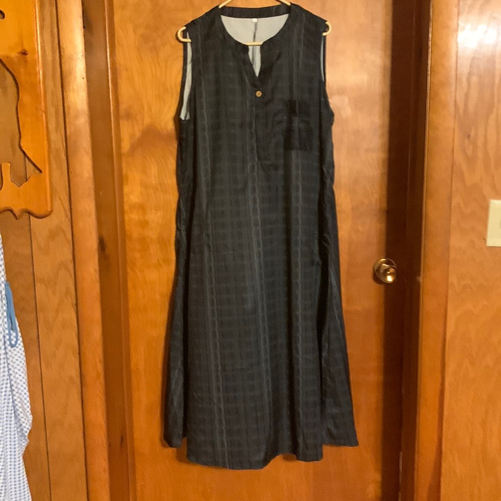 Casual summer black striped v neck dress